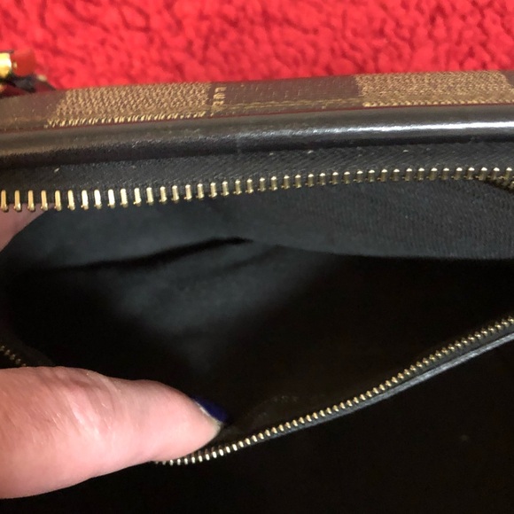 FENDI AUTHENTIC PEQUIN BOSTON BAG. EUC. - Picture 5 of 12